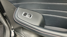 MG Hs 1.5 T-GDI Exclusive 5dr DCT Petrol Hatchback